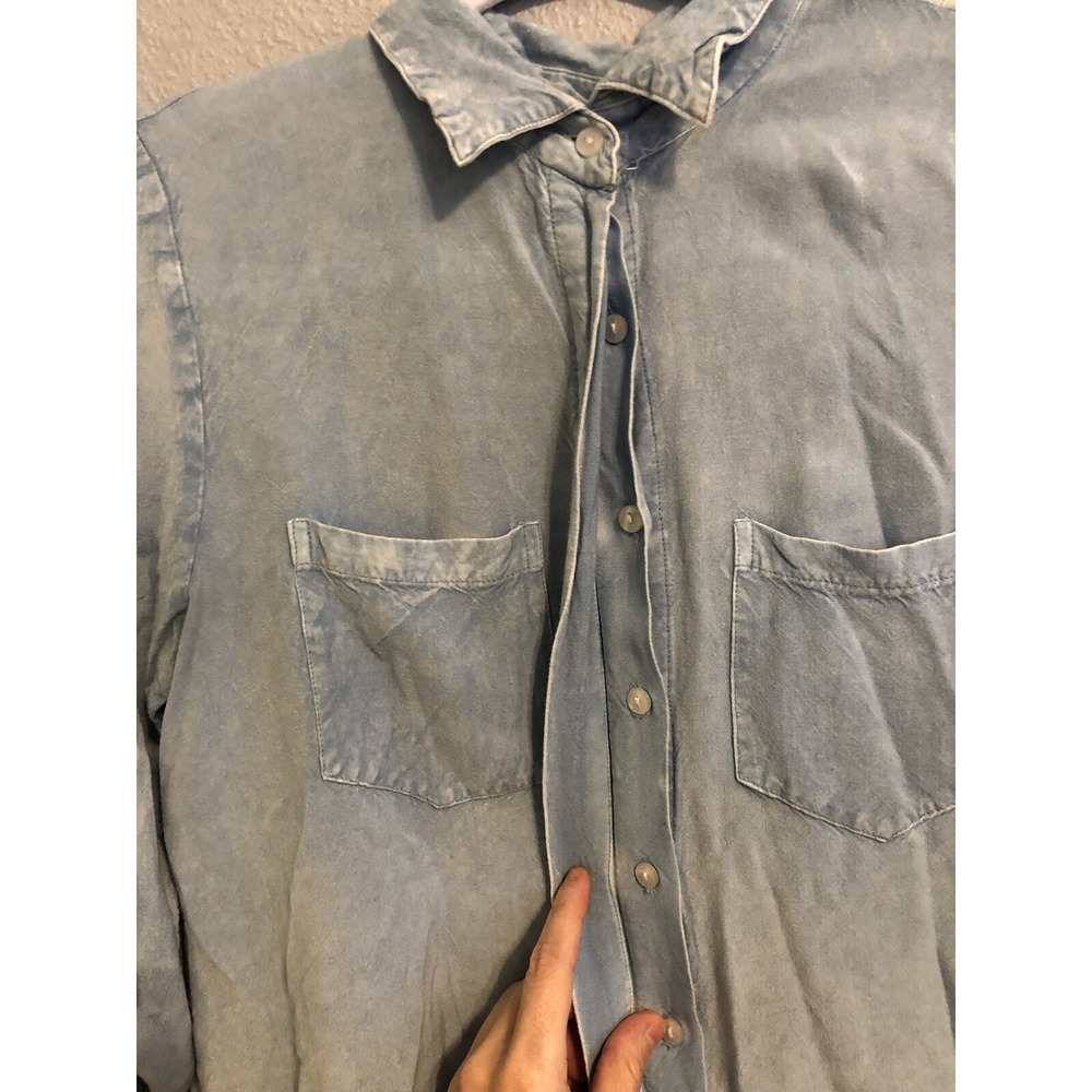 Style Envy Womens Top‎ Medium Blue Long Sleeve Roll Tab Button Up Shirt Pockets - Picture 2 of 7